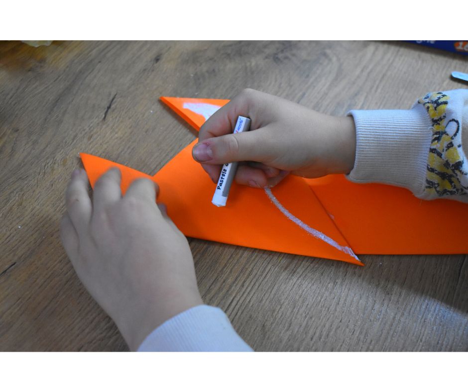 lis origami dla dzieci, jesień zwierzęta praca plastyczna